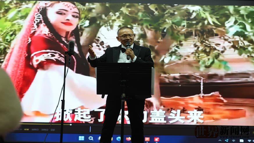 “情歌大叔”李笑天中国民歌演唱会在京举行