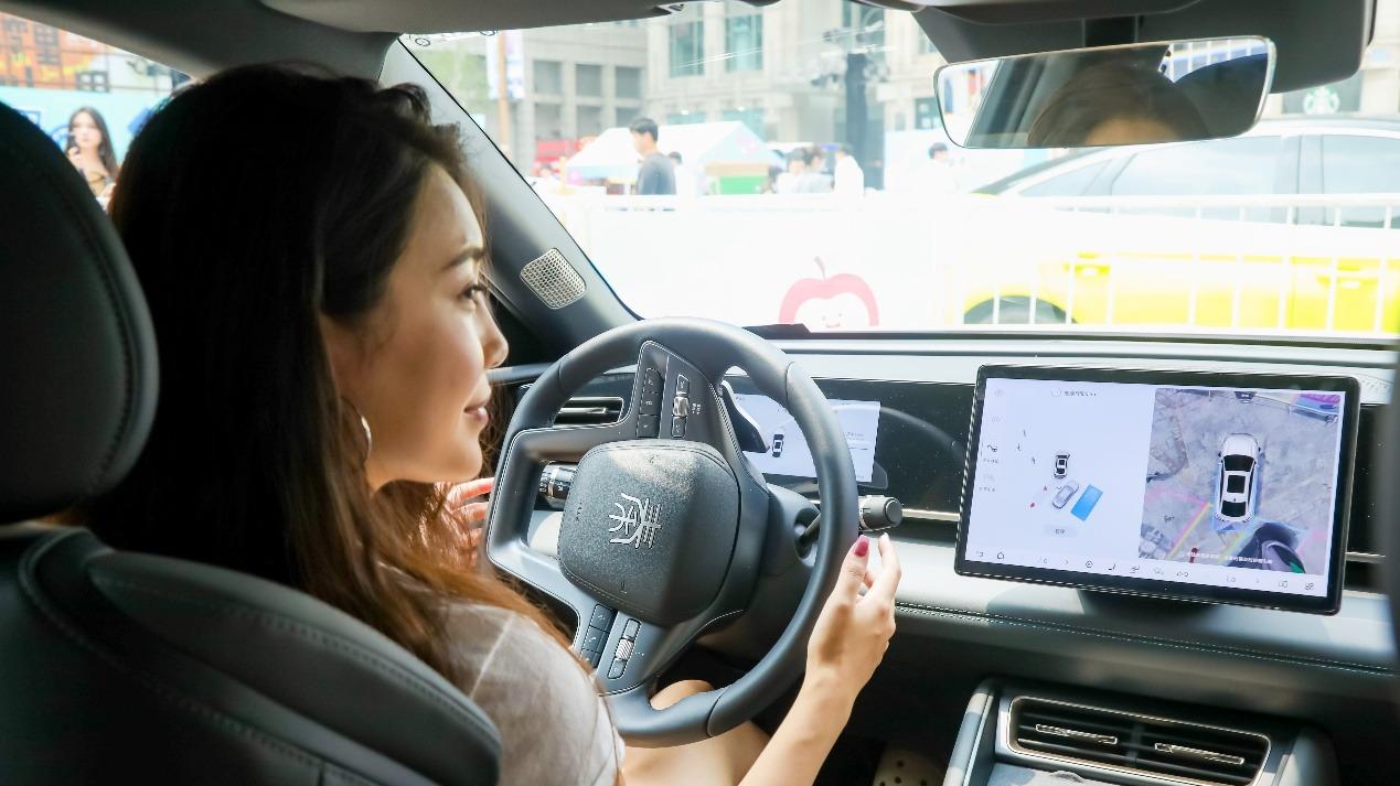 天神之眼最大规模OTA，比亚迪承诺兜底！