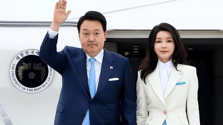尹锡悦没落的背后：中了美人计，娶小12岁娇妻，无儿无女也无所谓