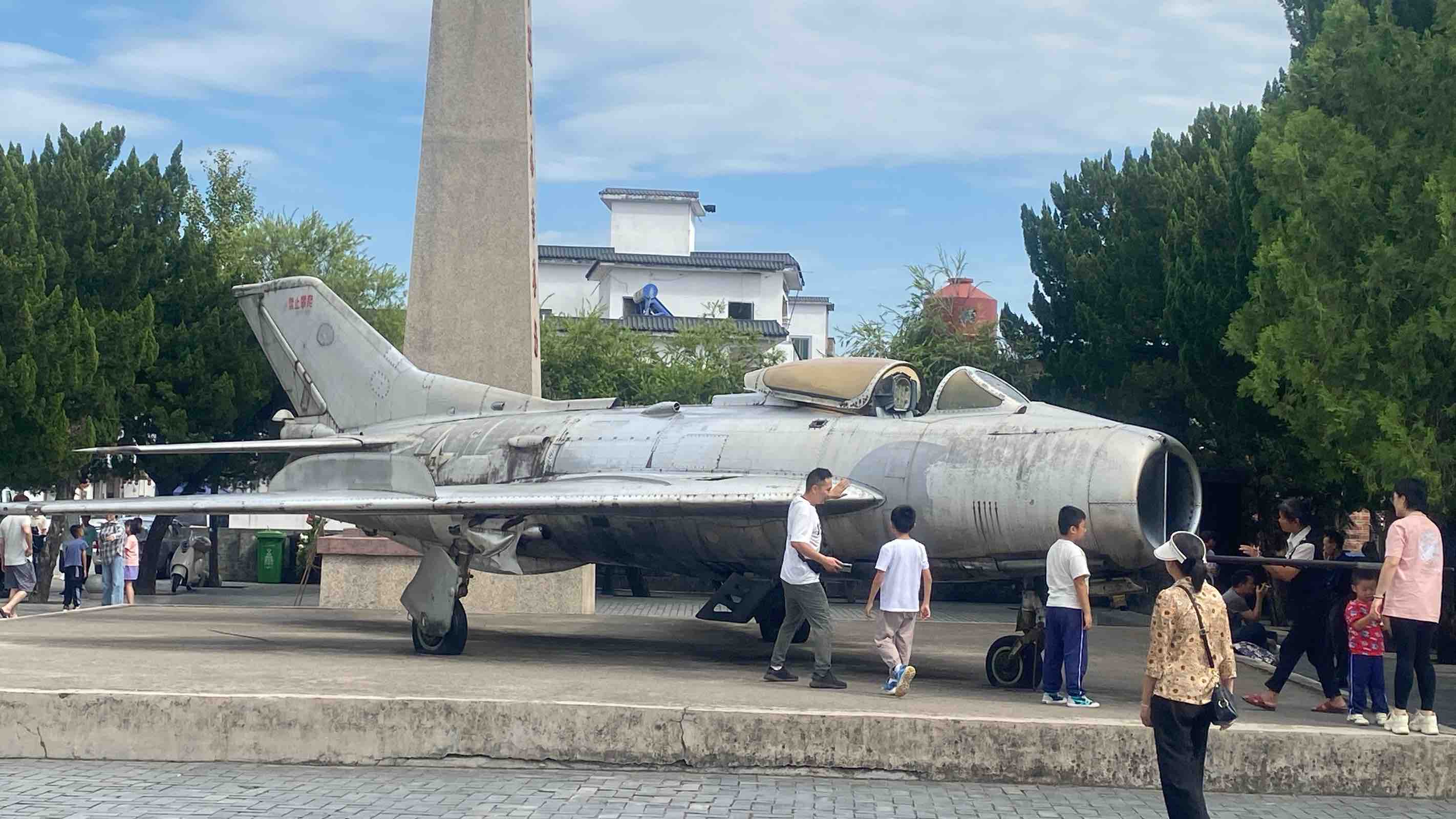 《沉默的荣耀》：于和伟封神背后，藏着鲁迅一个世纪前的追问