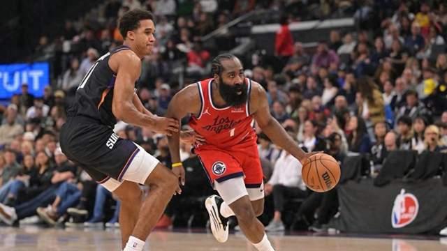 4连败！杰伦格林伤退，布克轰21+10+9，哈登15中4，赛后咳嗽不止