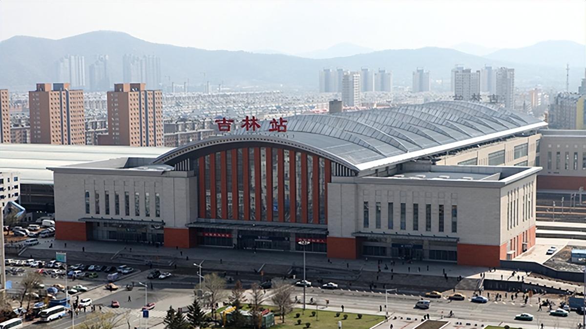 时光经纬中的城市印记：五座高铁站的文化解码（北京朝阳站、南宁东站、吉林站、沈阳站）