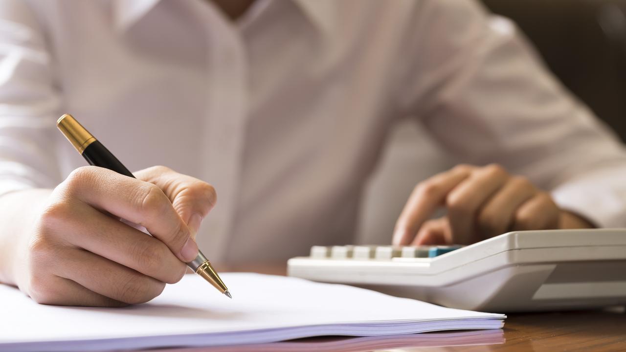 中级职称卡5年：一位会计的痛彻自省与突围