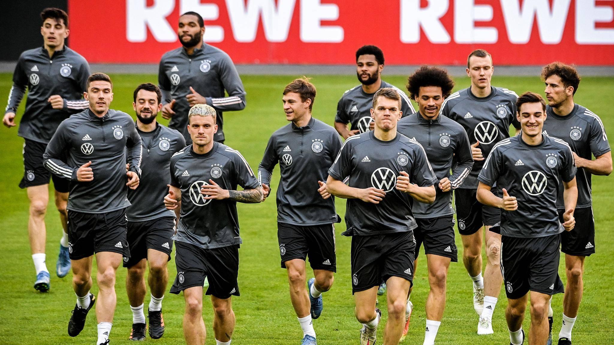 欧洲预选：斯洛伐克vs德国，谁能挽回颓势？