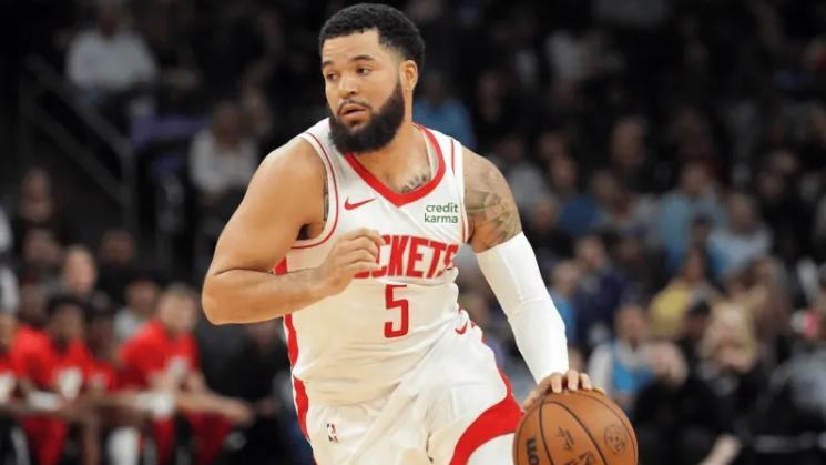 火箭欲跟15+6后卫长期合作，两优势不可或缺，他或效仿森林狼中锋