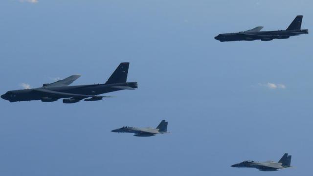 中俄联合空中巡航，日本惊慌，美军“作秀”？