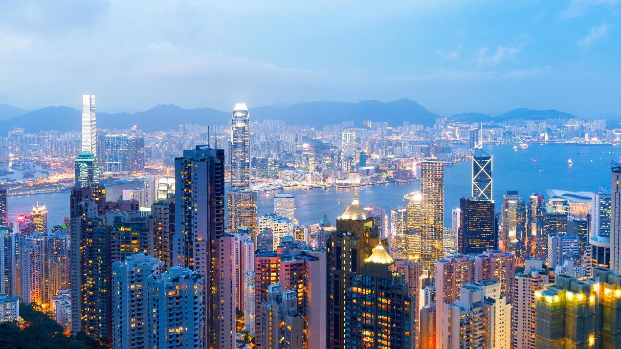 想看维港烟花？2025香港国庆烟花攻略一文搞懂
