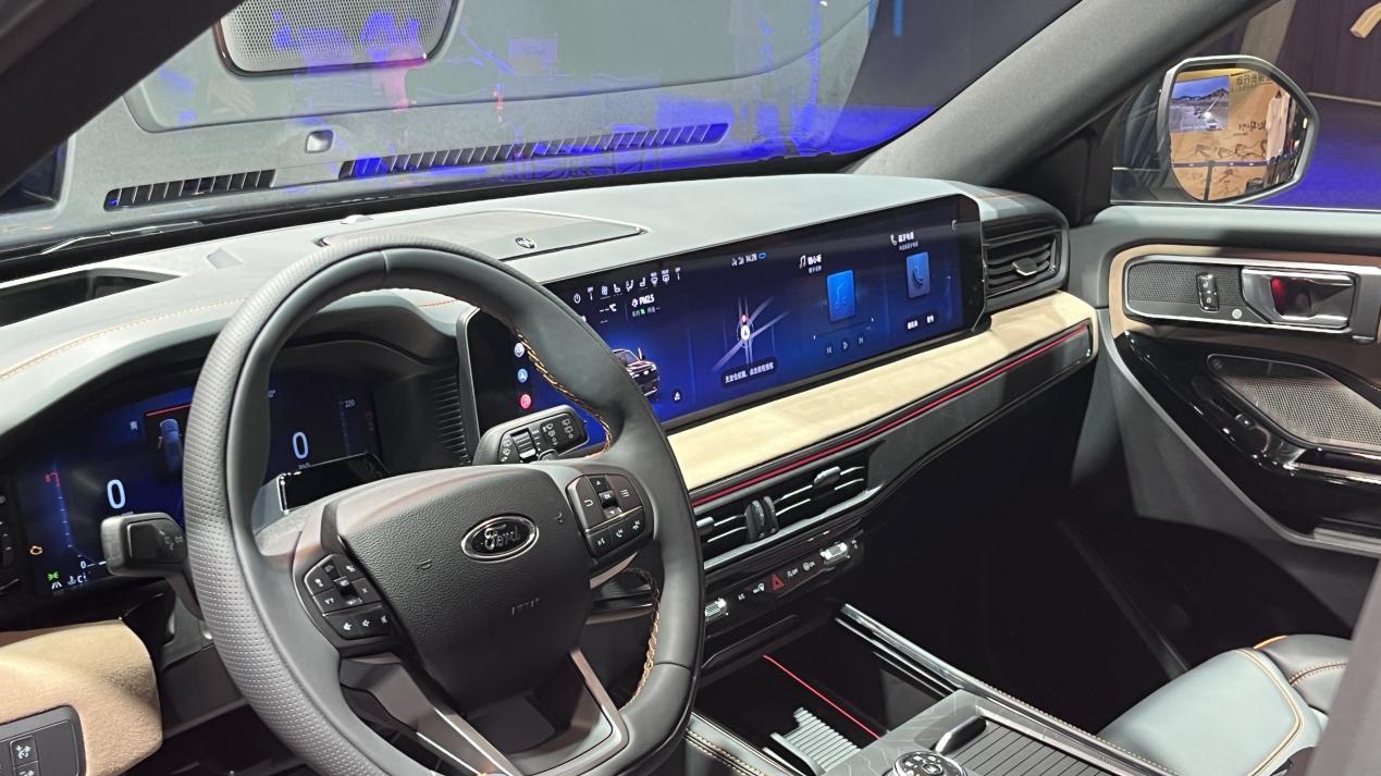 ​车展看车之探险者，巨霸气！