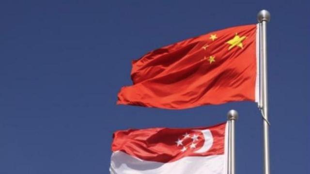 中国在南海对菲出手，美国趁机挑事，新加坡站出来说了一句公道话