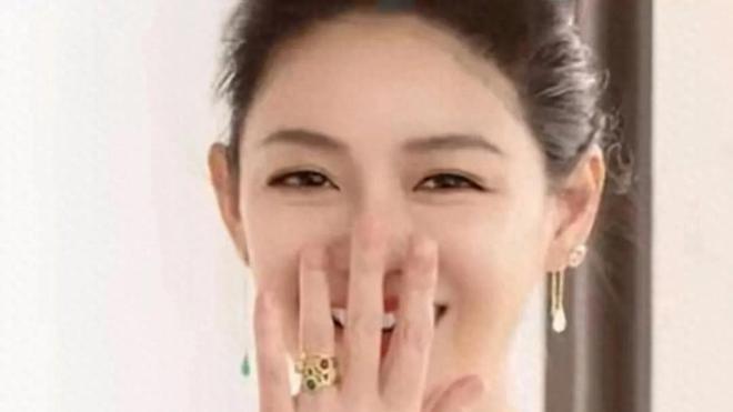 小S否认具俊晔卖掉大S珠宝，每周会和具俊晔吃饭，替姐姐照顾姐夫