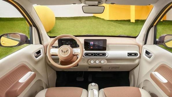 国民精品代步车，续航310公里，现款仅售3.79万，剑指宏光MINIEV