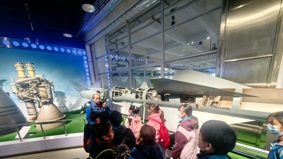 燃！礼贤二小、东高地四小携手北航逐梦空天