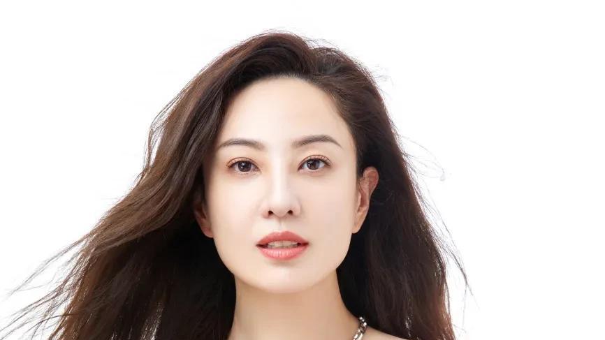 郑希怡——性感妩媚，楚楚动人