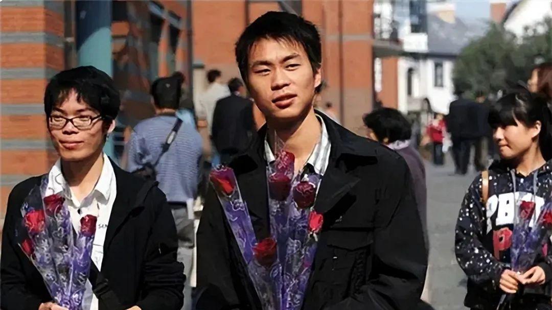 3000万光棍消失？第七次人口普查曝出更残酷真相：光棍危机已进化成"地狱模式"！