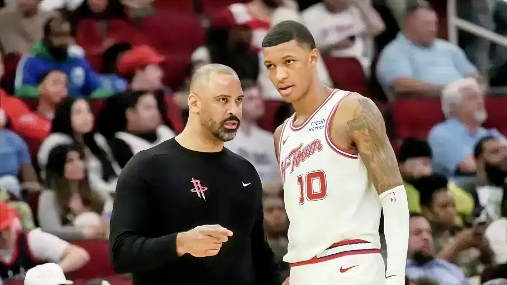 15-12！这就是史密斯的改变，曾被伊森掩盖的火箭探花秀终迎正名