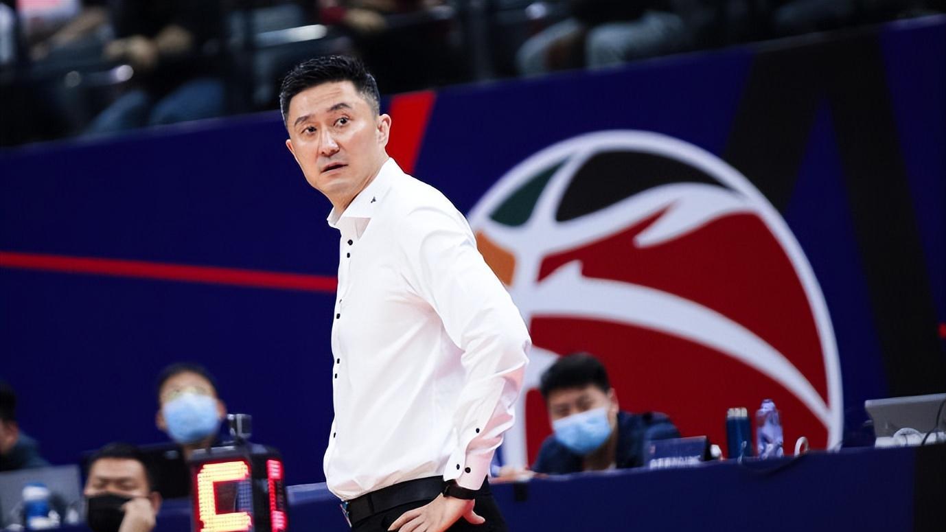 杜锋与广东合同到期！去留引关注，多家俱乐部恐挖人