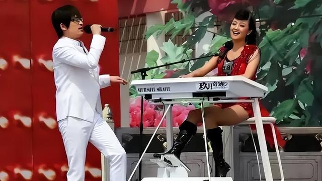 曾是圈里金童玉女，相爱多年却结婚2年就离婚，今两人境遇天翻地覆