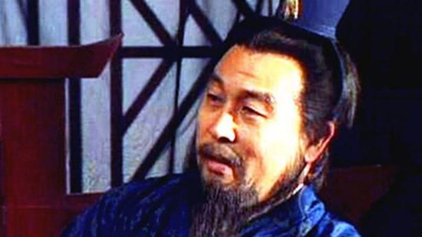 陈宫弃曹投吕真相揭秘！根本不是因为吕伯奢那么简单，而是曹操触动了这个核心利益！