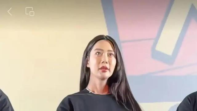 “亚洲第一美女”克拉拉变“肉拉拉”，科技整容脸后遗症太明显！