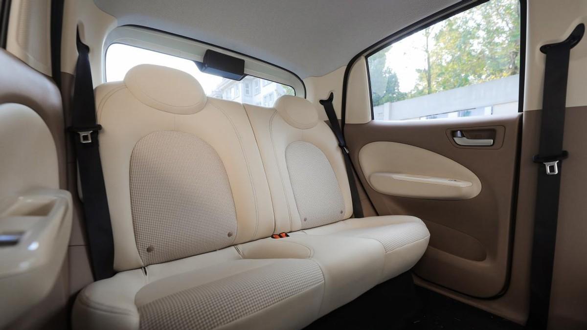 五菱继续发力，推出宏光MINIEV长续航，满电能跑301km