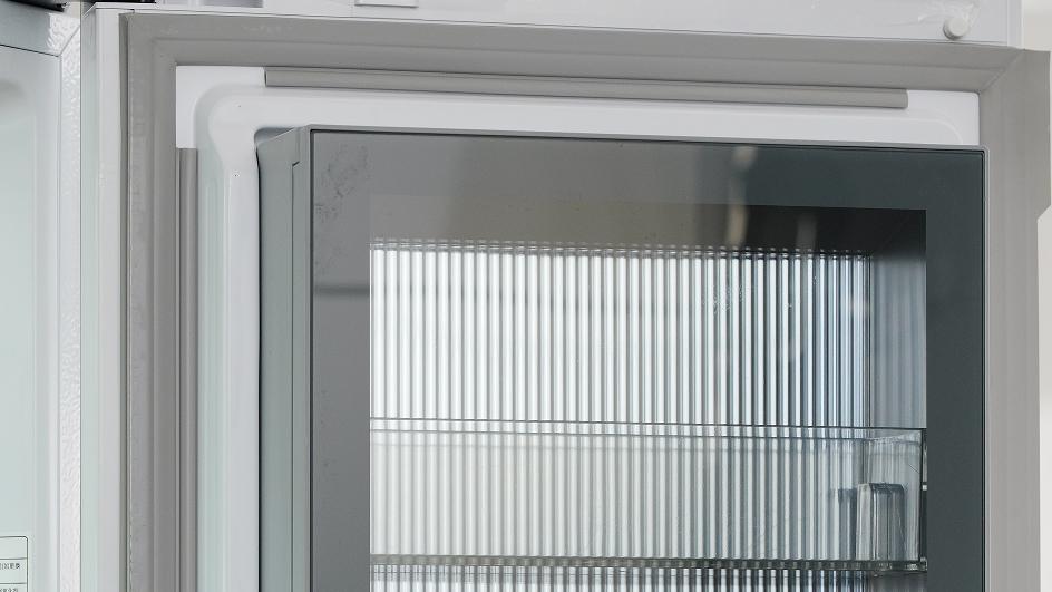 冰箱里有个美妆专柜！超懂女生的设计了💄