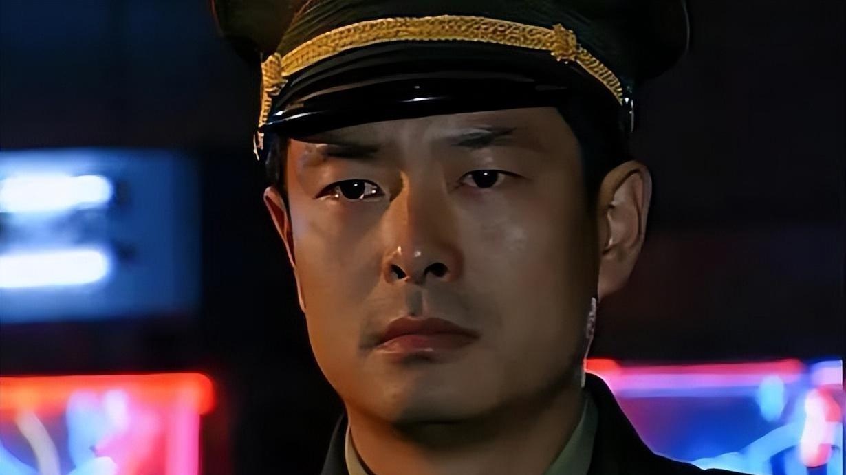 ​70岁濮存昕：隐退舞台，守护母亲，演绎人生最美角色？