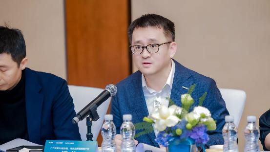 一张图引发的“三堂会审”：埃安UT super，三个大佬一起听劝