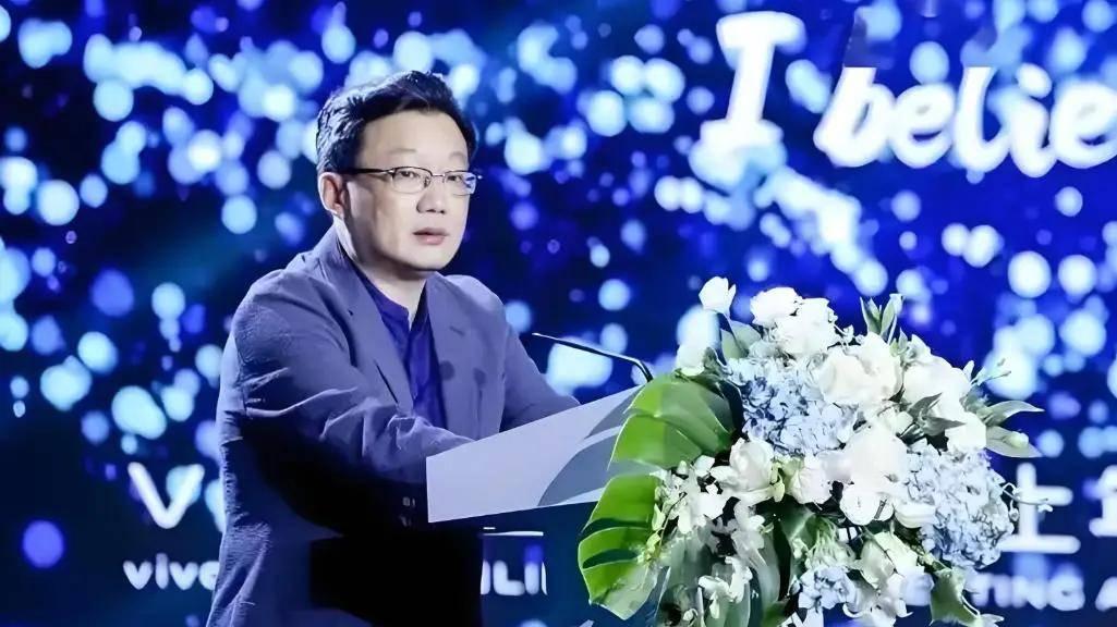 vivo30周年创始人沈炜内部主题演讲：坚守本分，基业常青 | 公关信18