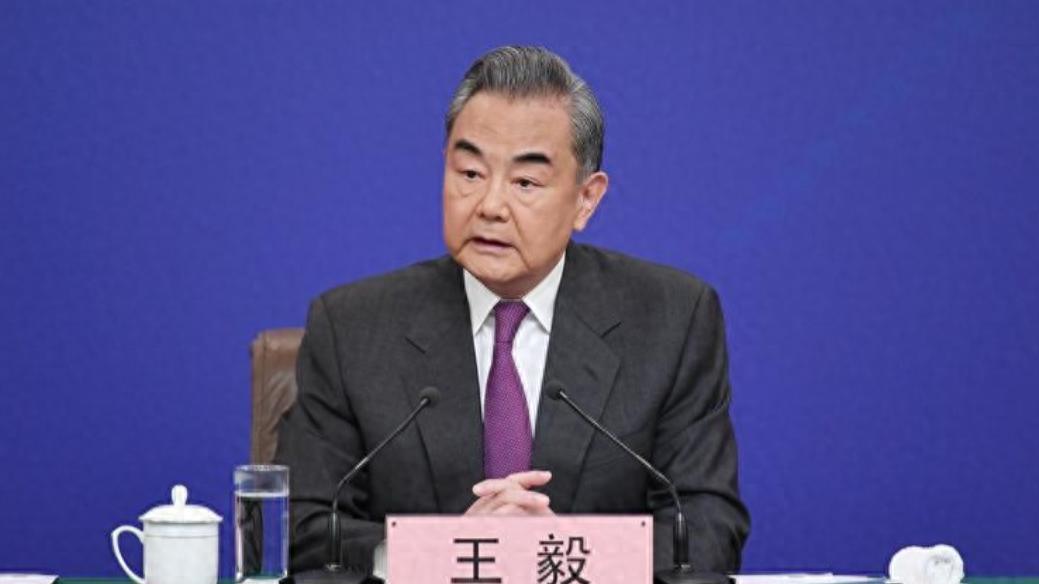 我国台湾地区事件引发热议，导致台当局倍感压力，迅速进入应急状态，国防部亦发布重要声明。