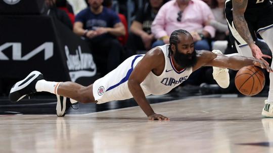 哈登倾尽所有却10战9败！这支快船队的问题究竟出在哪？