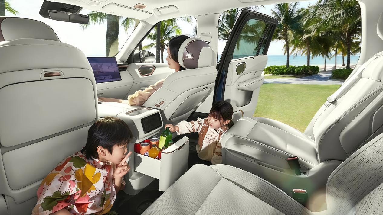 家庭出行用车有新方向，领克900在高端SUV市场销量攀升