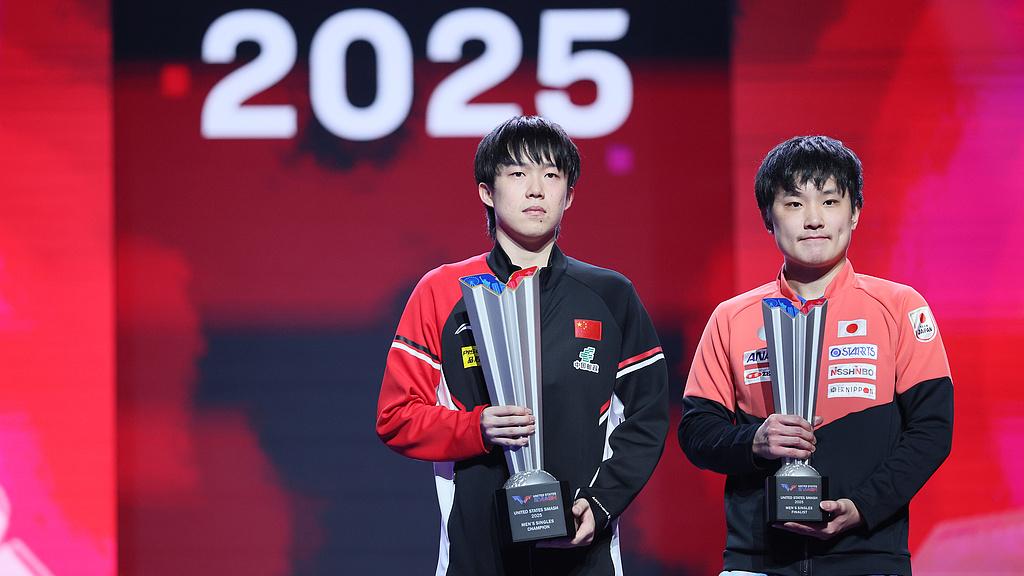 张本能胜世界第1，为何决赛被王楚钦4-0横扫？球迷：楚圣也有脾气