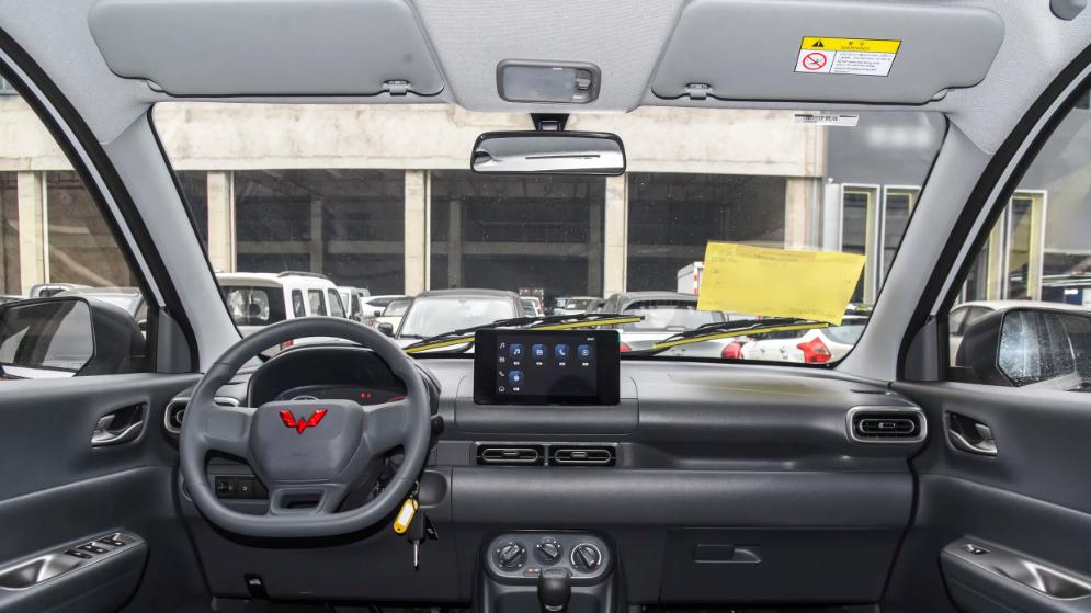 可拉人，能载货，2025款五菱宏光依旧出色？