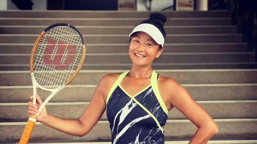 三婚三离，膝下无子，黄绮珊变美背后藏着什么？