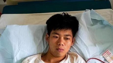 2011年，安徽17岁少年卖一颗肾换苹果手机，如今他过得怎么样了？