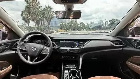 10万预算选车指南，速腾与君威对比，哪款更适合你