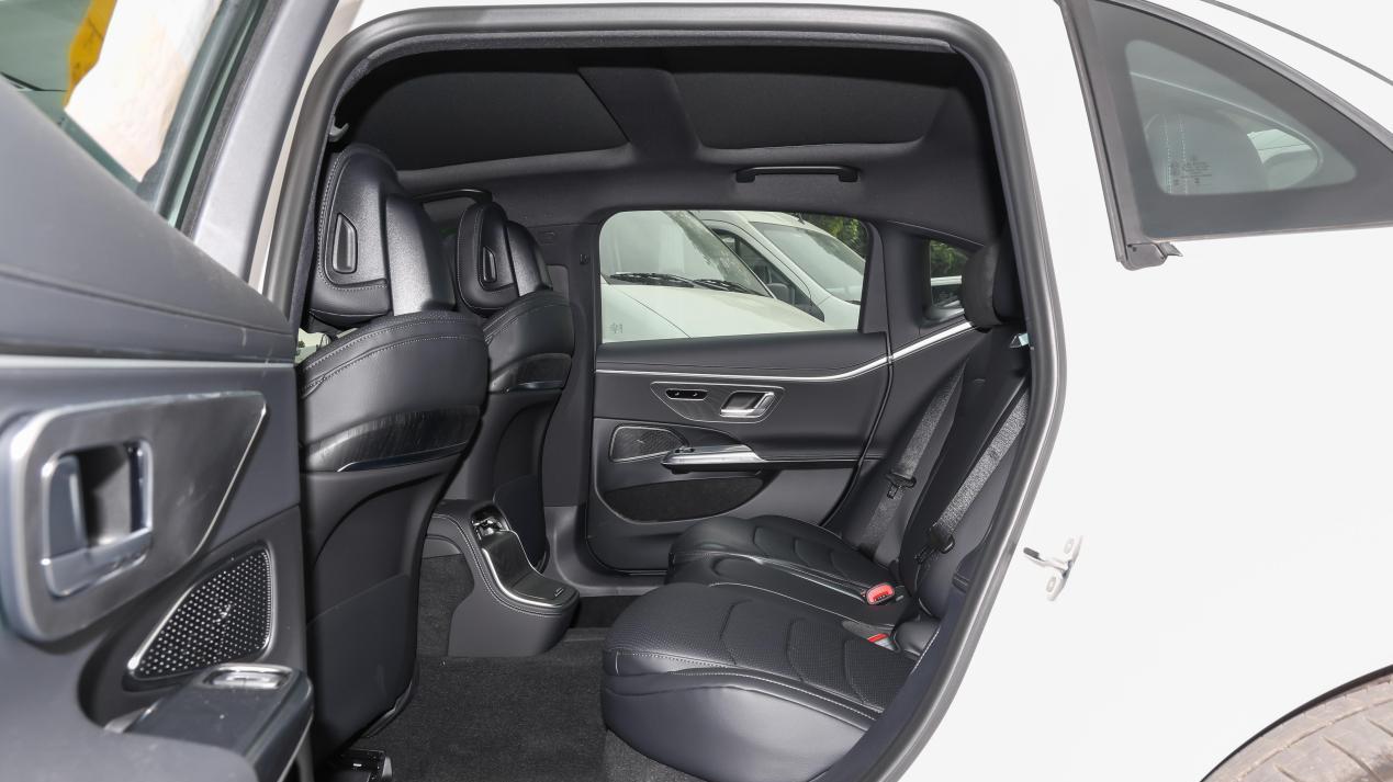 好车不怕比！享界S9与奔驰E级PK，谁才是真豪华？