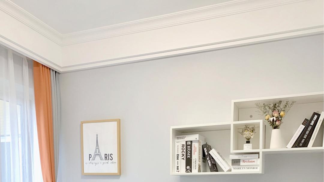 现代风新房完工入住，入户的玄关鞋柜让人很满意，进来就被迷住了