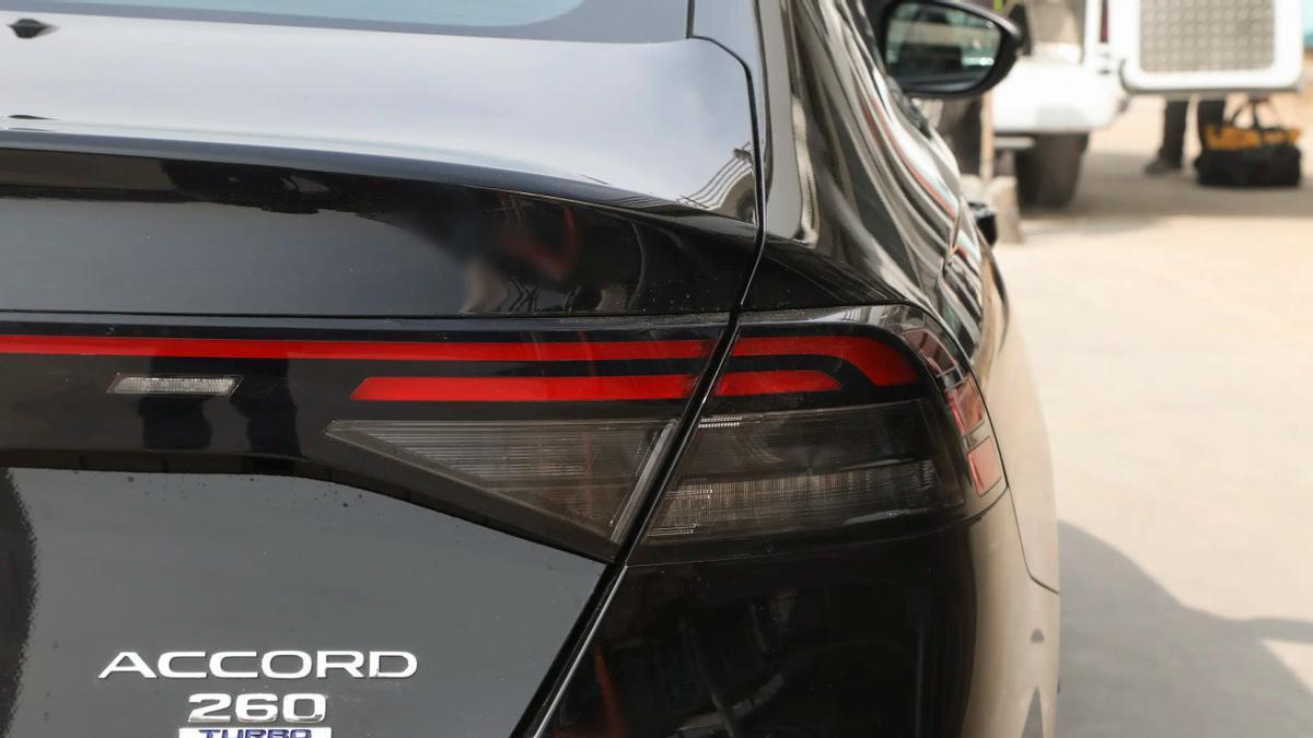 新款雅阁黑色版本实车，全新前脸+黑武士风格，主打运动感