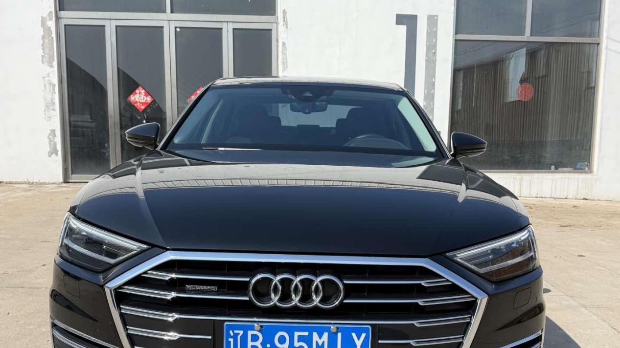 36万体验百万级豪车，2018款奥迪A8L，4.3万公里，5.7秒破百！