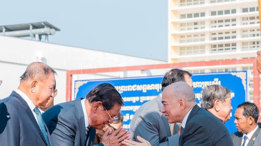 88岁柬埔寨太后在北京过妇女节！和国王共餐很温馨，吃得很清淡呢