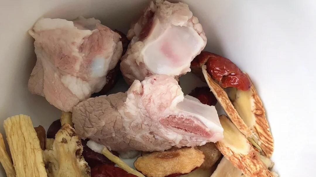 当归党参排骨汤：厨房里的暖心“补气小分队”