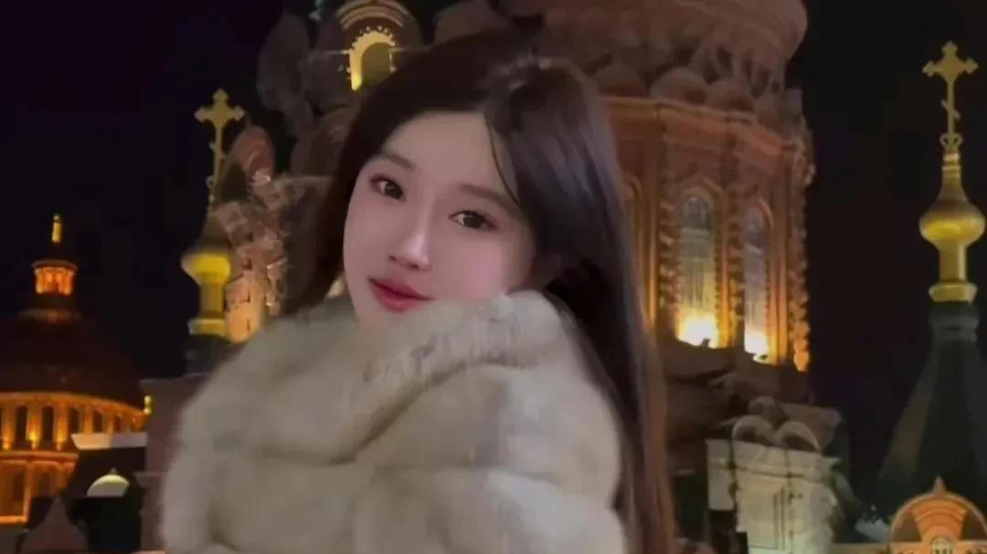 这瓜保熟吗？叶珂闺蜜说她3月才生孩子，还说黄晓明春节后陪她玩，两人没分手。这剧情