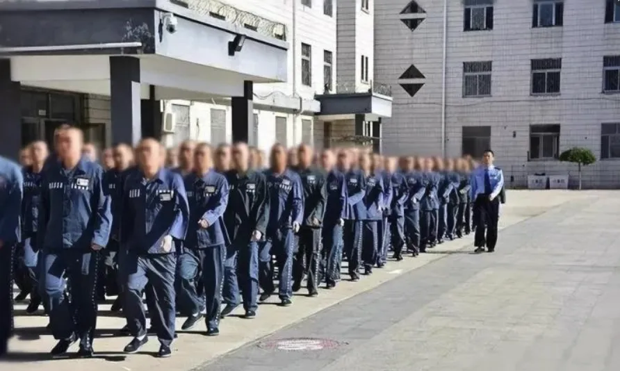 从入监队到普通监区，新犯的生活真的就好起来了吗？