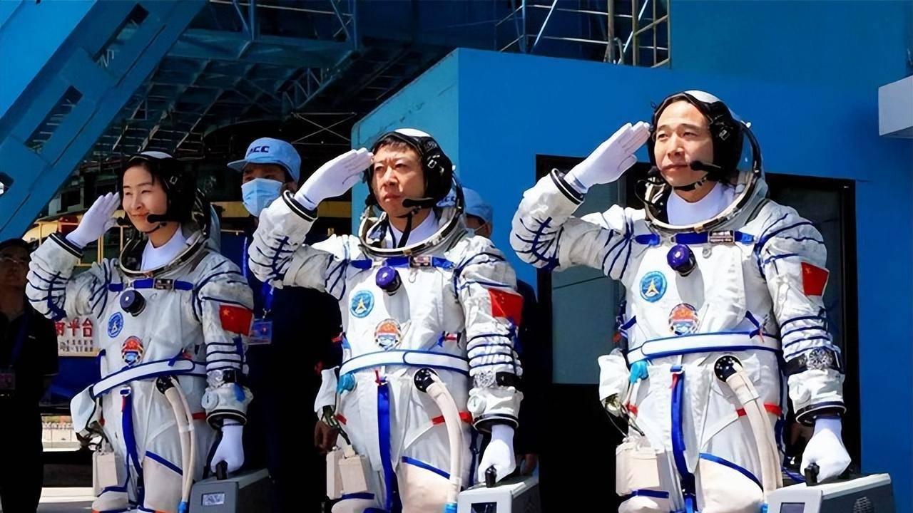 3名老航天员无缘空间站，神舟二十一号再错过，他们还有机会吗？ 杨利伟、刘旺和张晓光，3老航天员再次无