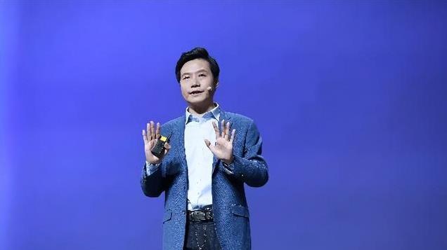 被苹果高管嘲讽，街头被拒绝14次，农村娃到万亿老总雷军用了15年