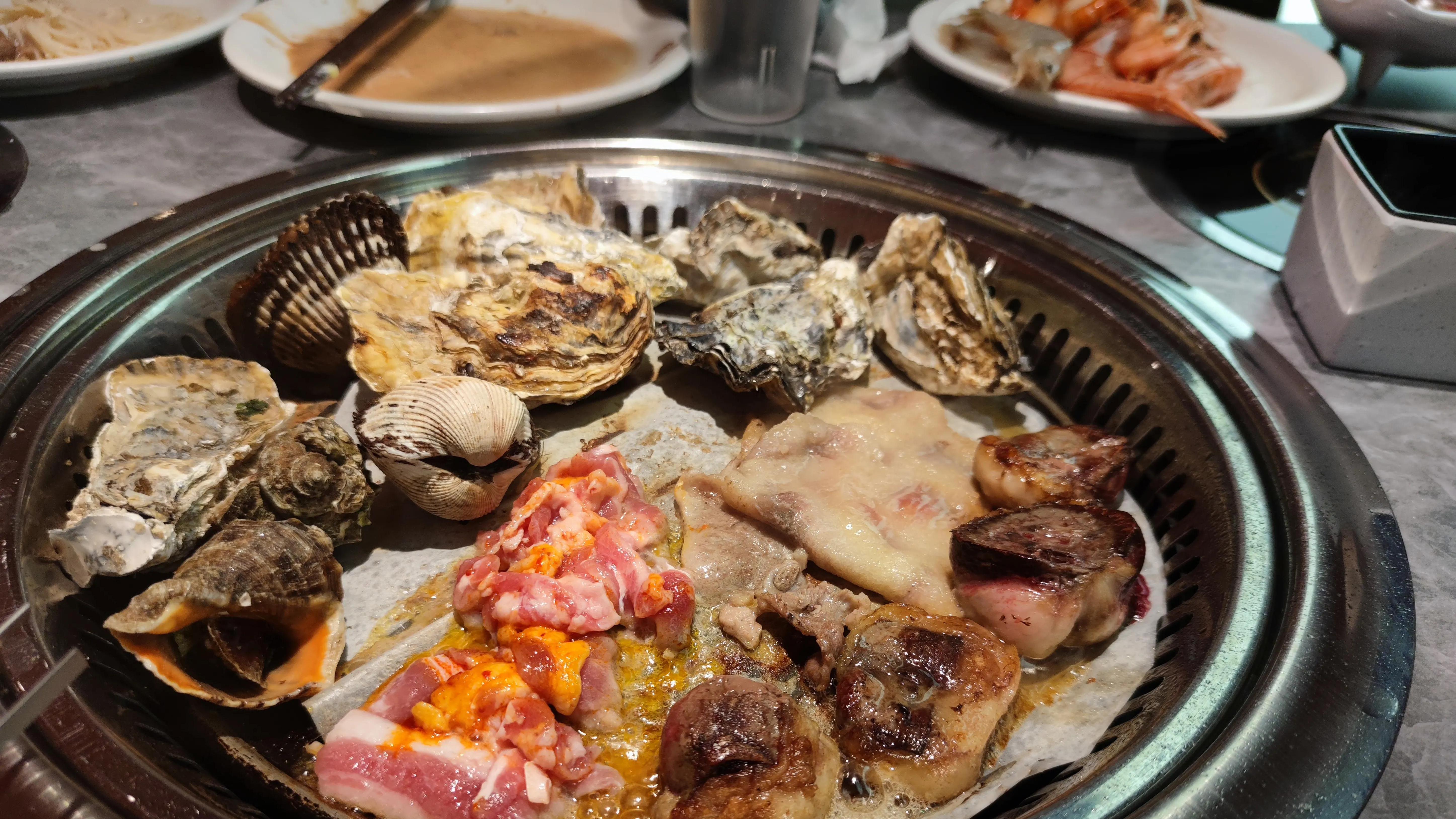 6人海鲜吃到撑，却被大连烧烤账单惊住