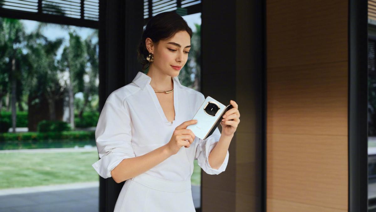 华为Mate X7凭实力树立行业新标杆，折叠屏迎来全面成熟拐点