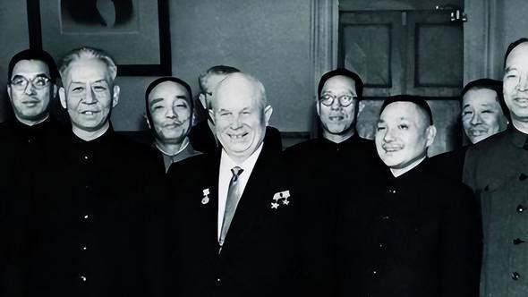 邓小平提议，不要让彭真继续担任北京市委书记