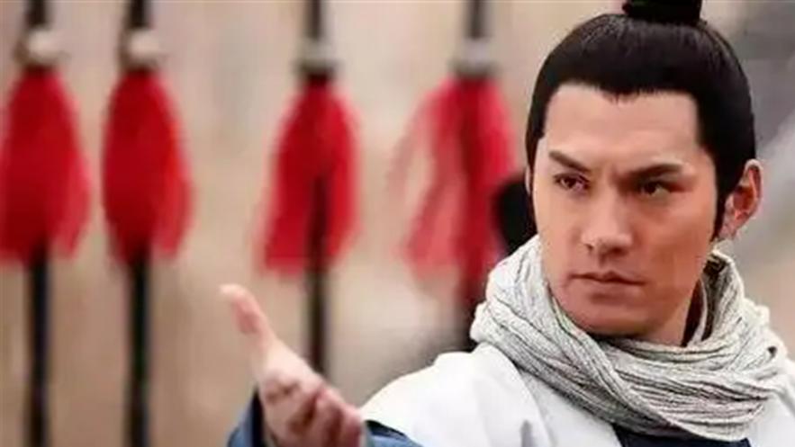 隋唐演义中，他有45个结拜兄弟，只有1个真兄弟，其他40多人都是假兄弟